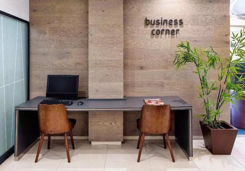 Fotos del hotel Ibis Styles A Coruna:  2