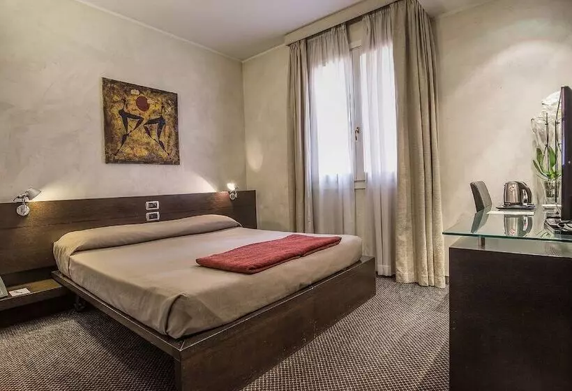 Fotos del hotel Accademia:  11