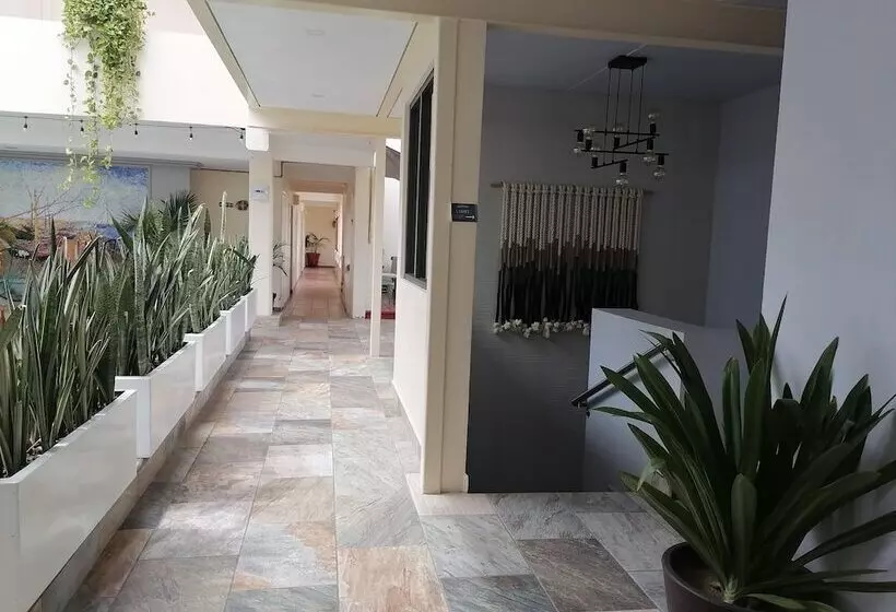 Fotos del hotel & Suites Las Palmas:  4