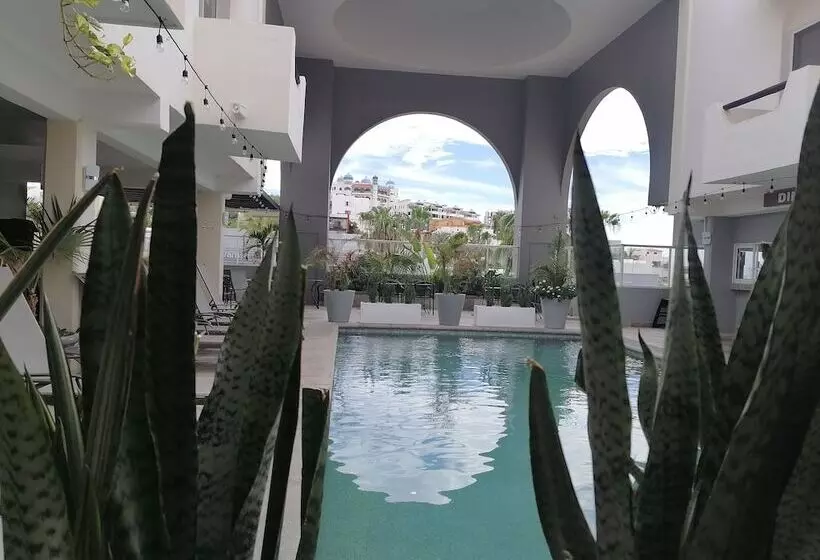 Fotos del hotel & Suites Las Palmas:  16