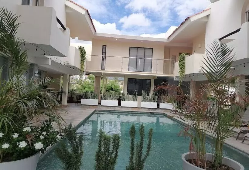 Fotos del hotel & Suites Las Palmas:  3