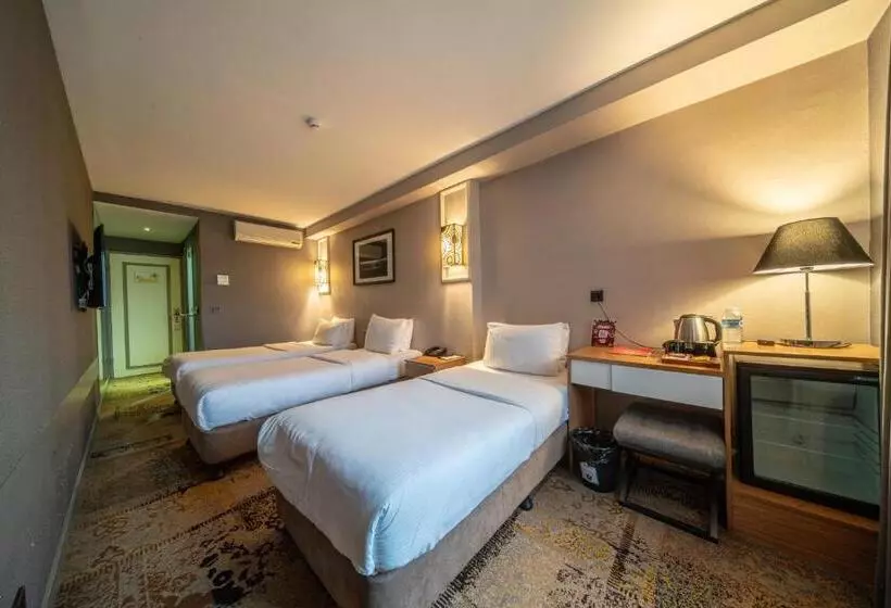 Fotos del hotel All Seasons:  2