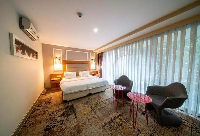 Fotos del hotel All Seasons:  13