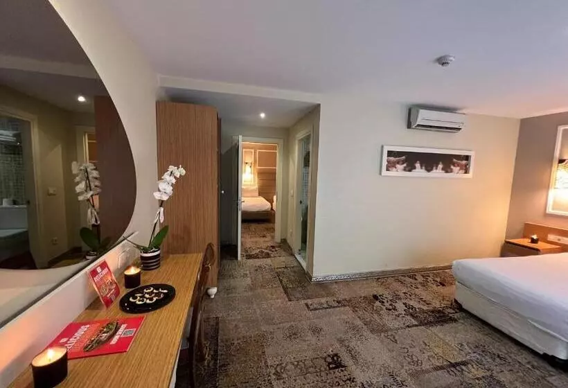 Fotos del hotel All Seasons:  25