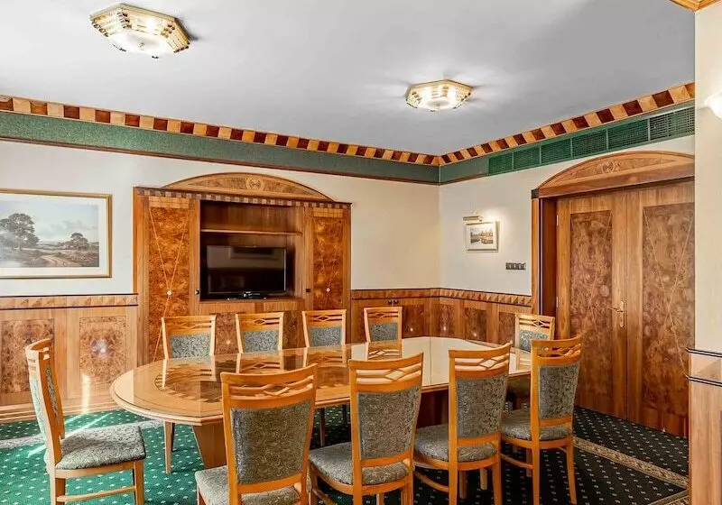 Fotos del hotel Natsionalny:  8