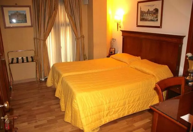 Fotos del hotel Luxury Rooms H 2000 Roma:  17