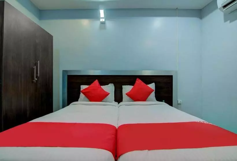 Fotos del hotel Oyo 10811 Sri Sairam Residency:  10