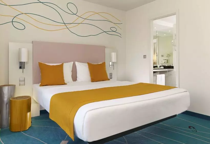 Art Otel Budapest, Part Of Radisson  Group