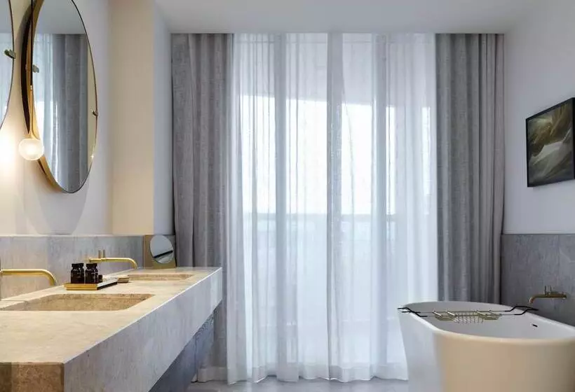 Eos By Skycity
