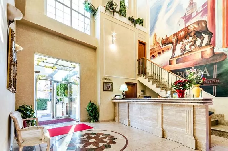 Fotos del hotel Roma Aurea:  3