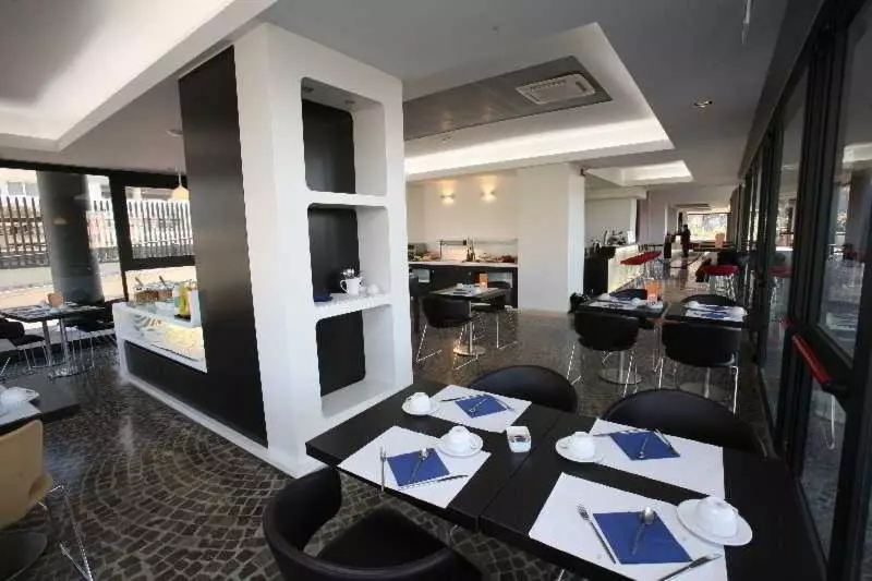 Fotos del hotel Sotel Nomentana:  4