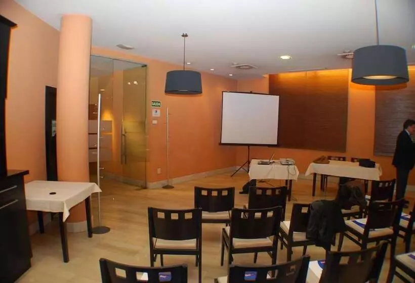 Fotos del hotel Mieres Del Camino:  4