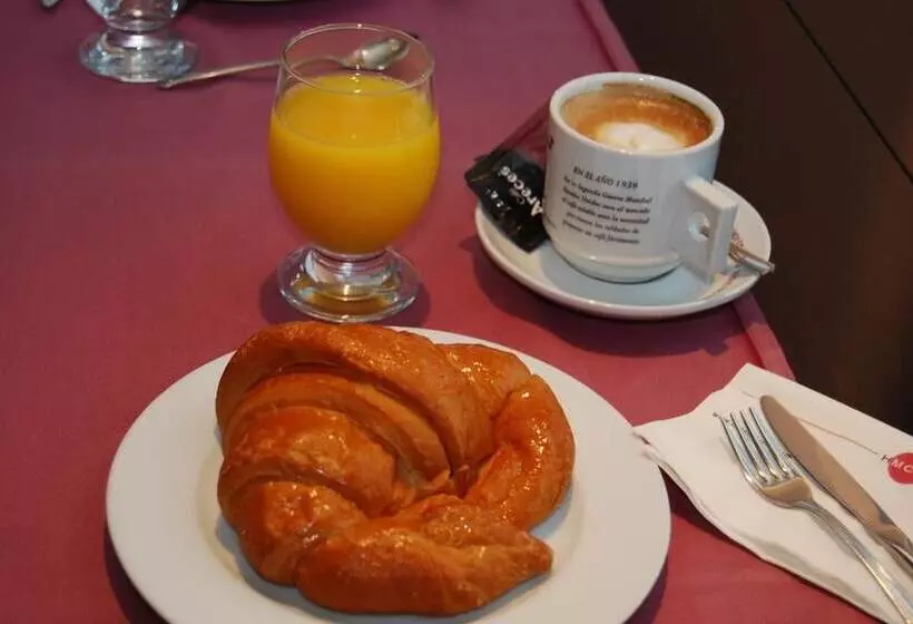 Fotos del hotel Mieres Del Camino:  21