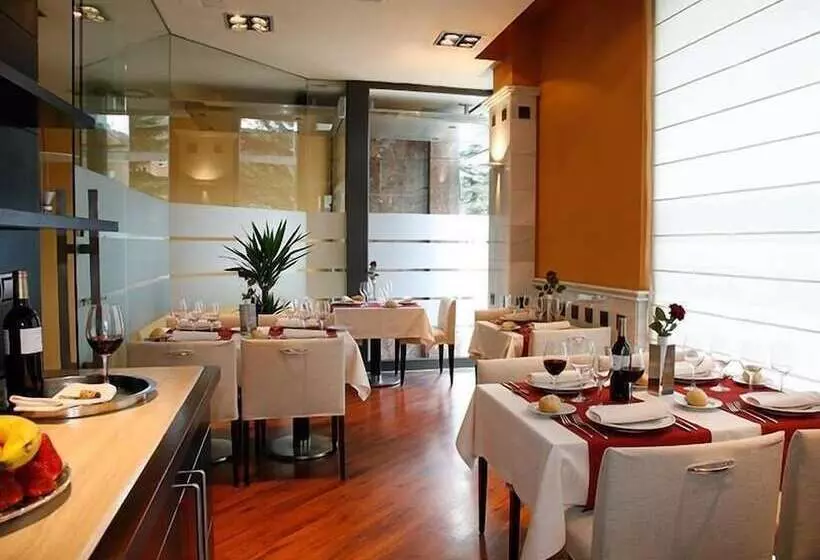 Fotos del hotel Mieres Del Camino:  9