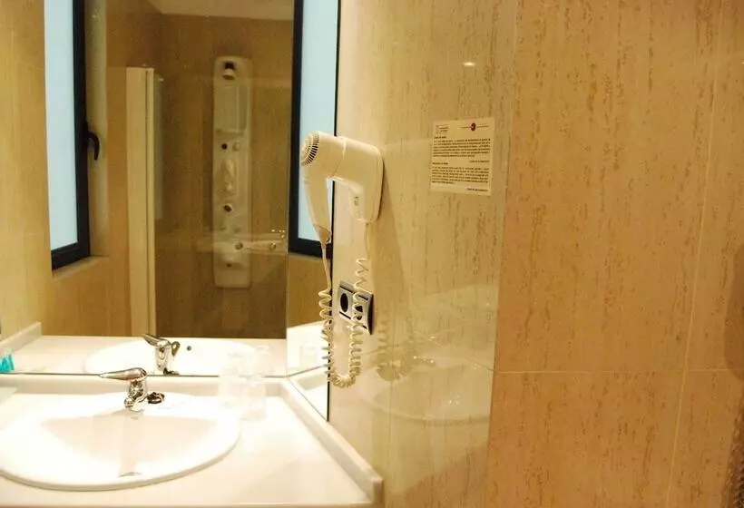 Fotos del hotel Mieres Del Camino:  14