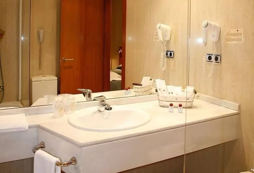 Fotos del hotel Mieres Del Camino:  5