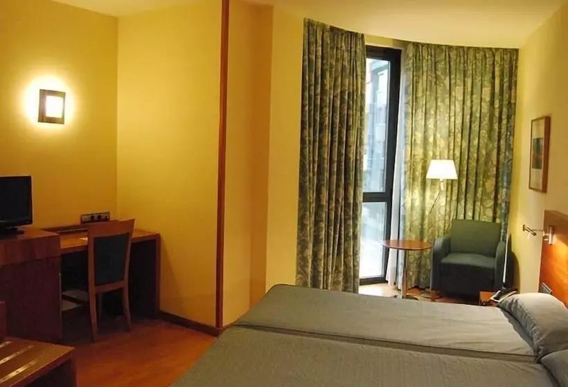 Fotos del hotel Mieres Del Camino:  1