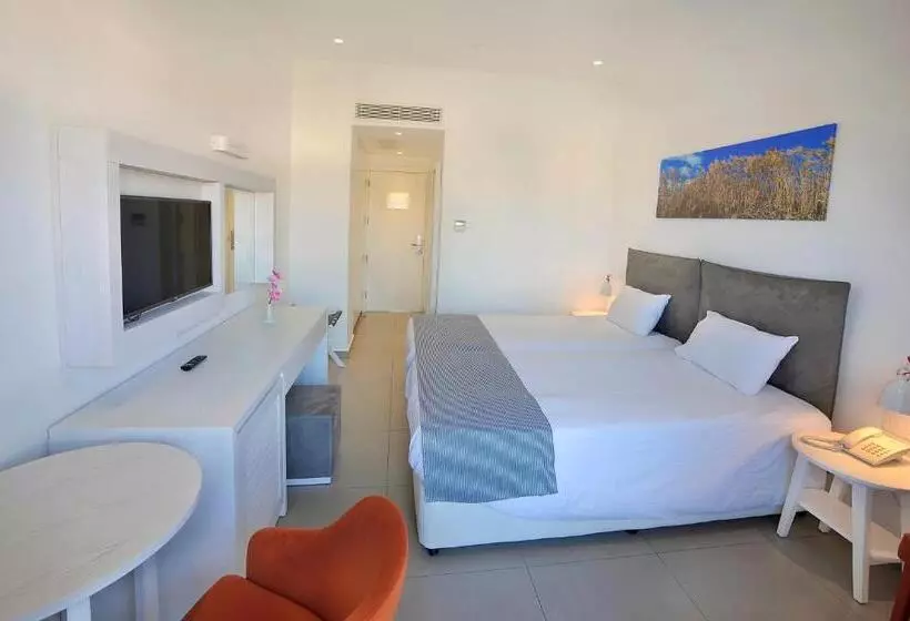 Fotos del hotel Nissiana Hotel & Bungalows:  16