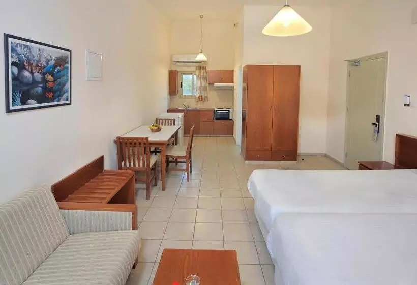 Fotos del hotel Nissiana Hotel & Bungalows:  12