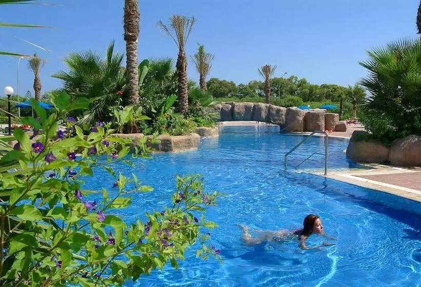 Fotos del hotel Nissiana Hotel & Bungalows:  2