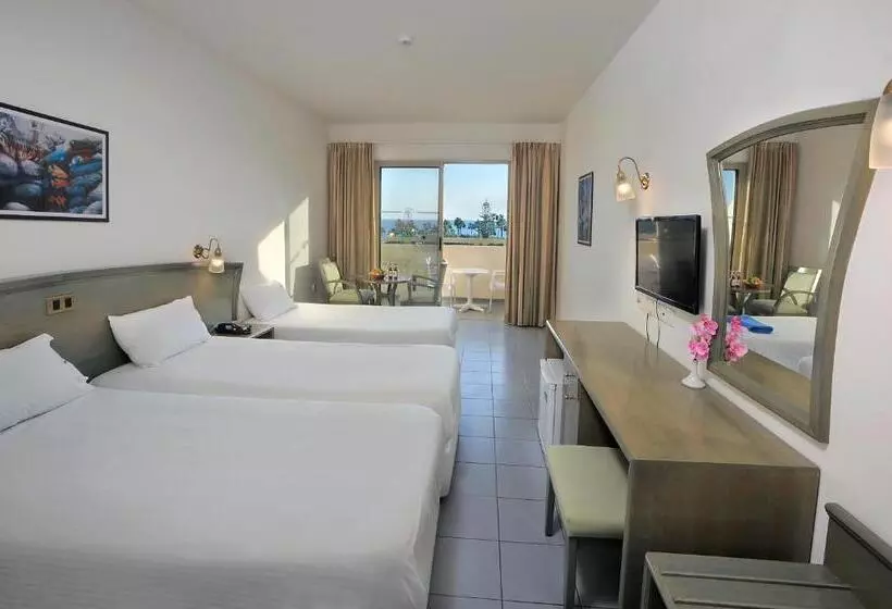 Fotos del hotel Nissiana Hotel & Bungalows:  13