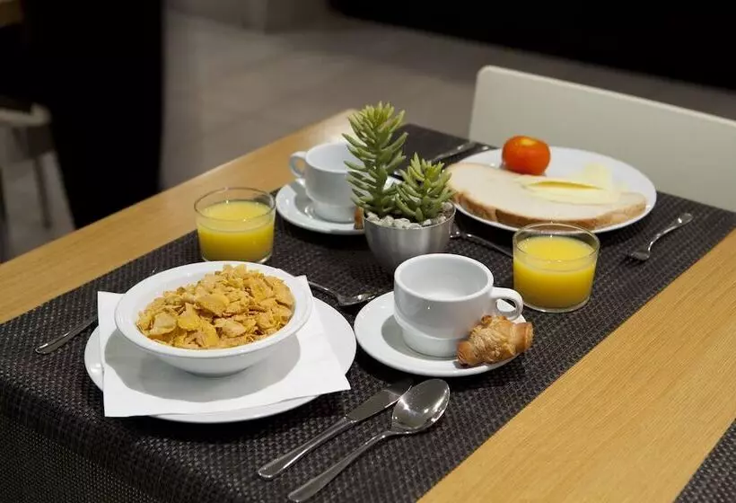 Fotos del hotel Sagrada Familia:  4