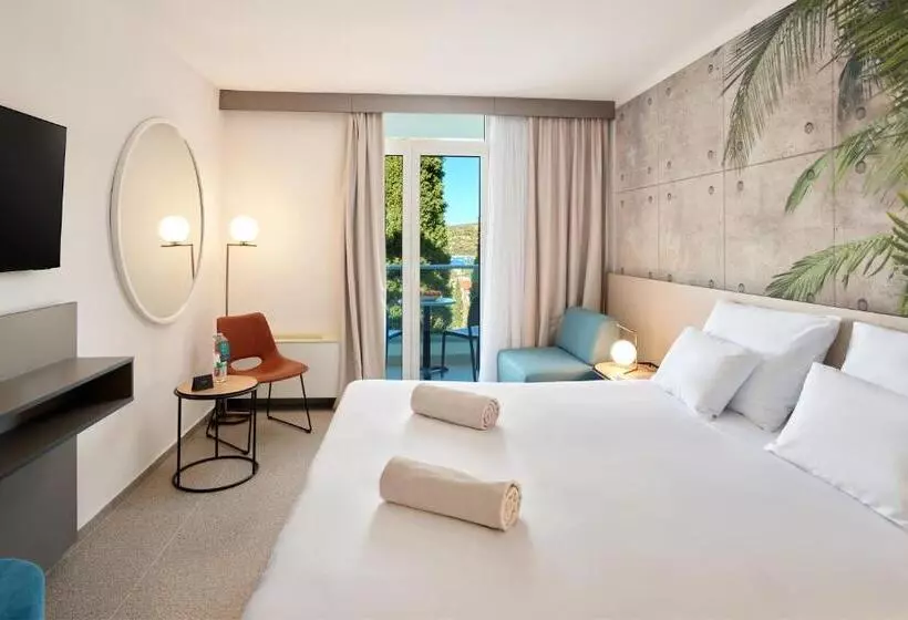 Fotos del hotel Astarea:  9