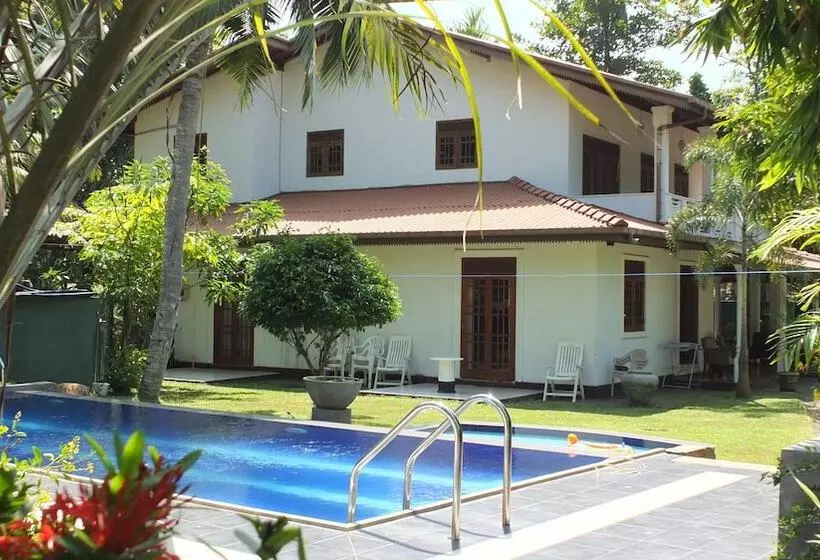 Fotos del hotel Hikka Villa:  15