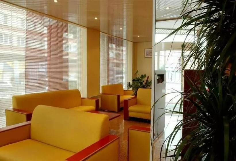 Fotos del hotel At Home Appart Hotel:  12