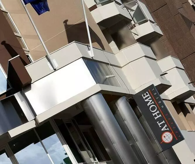 Fotos del hotel At Home Appart Hotel:  7