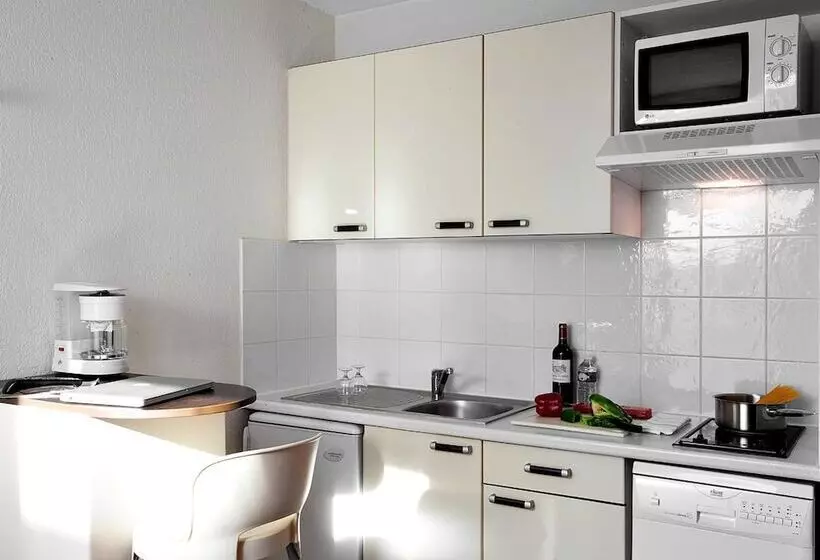 Fotos del hotel At Home Appart Hotel:  4