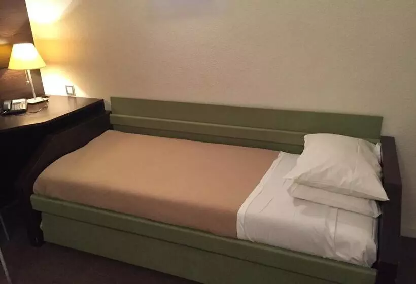 Fotos del hotel At Home Appart Hotel:  11