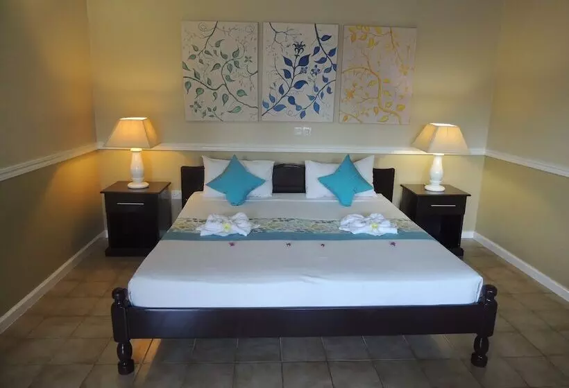 Fotos del hotel La Roussette:  8