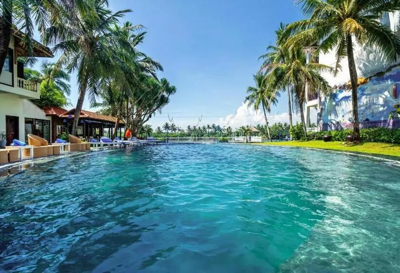 Fotos del hotel River Beach Resort And Residences:  2