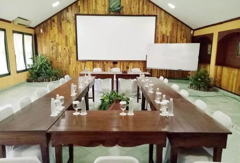 Fotos del hotel Jogja Village:  9