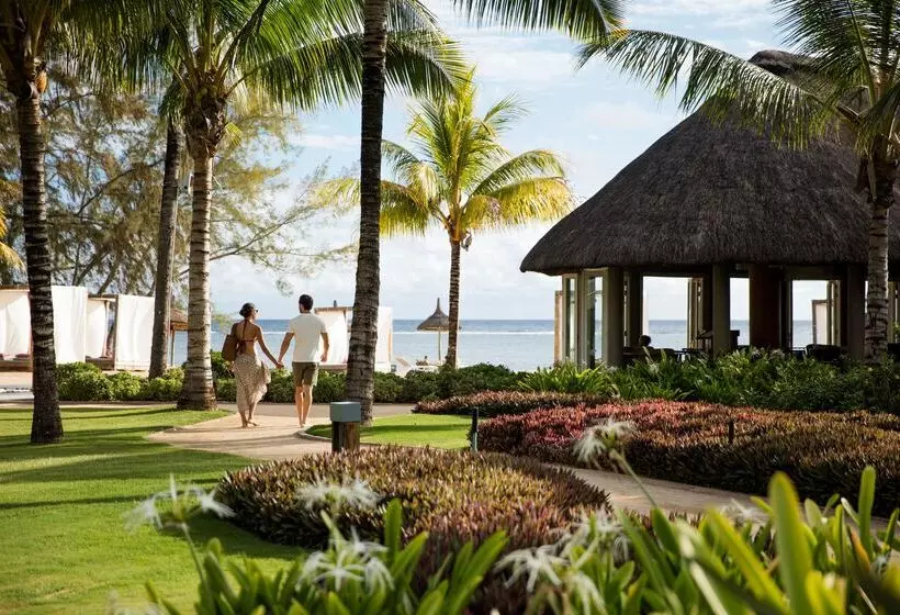 Fotos del hotel Outrigger Mauritius Beach Resort:  24