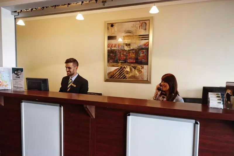 Fotos del hotel Quest Atrium Serviced Apartments:  12