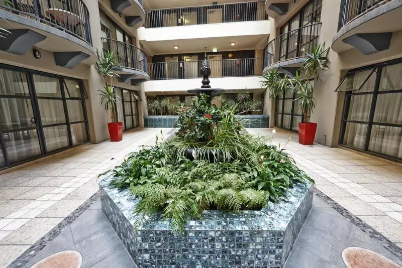 Fotos del hotel Quest Atrium Serviced Apartments:  11