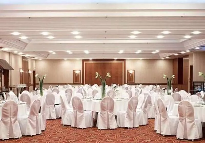 Fotos del hotel Courtyard By Marriott Warsaw Airport:  13