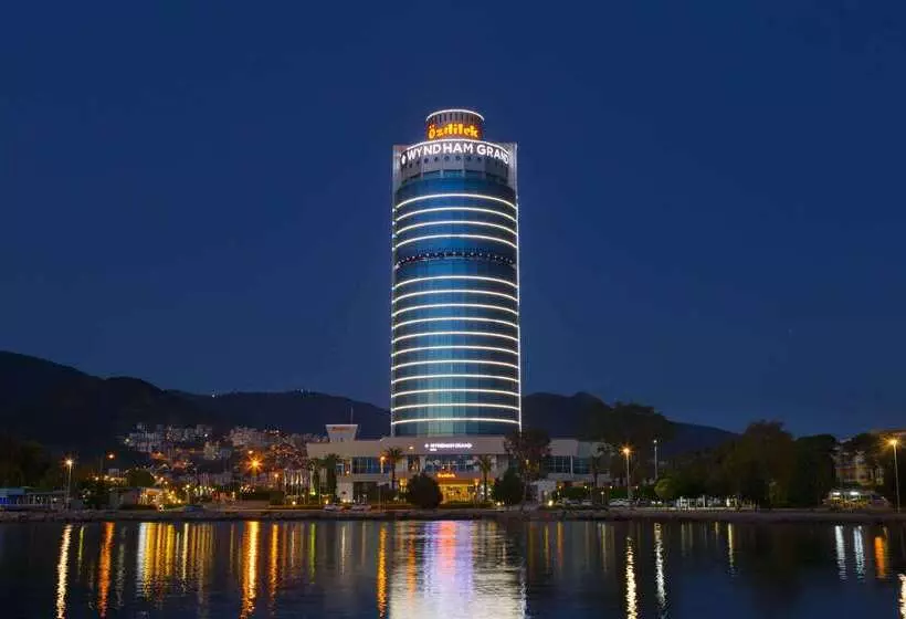 Fotos del hotel Wyndham Grand Izmir Özdilek:  6