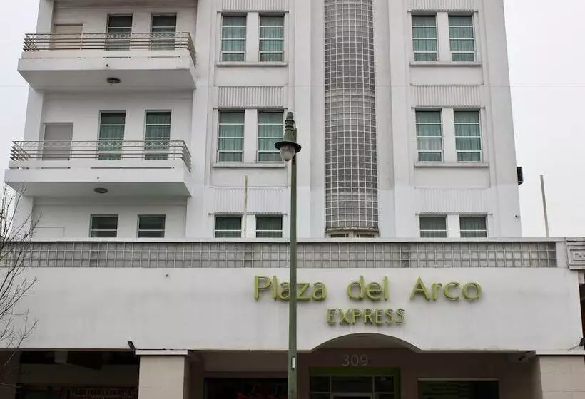 Fotos del hotel Plaza Del Arco Express:  9