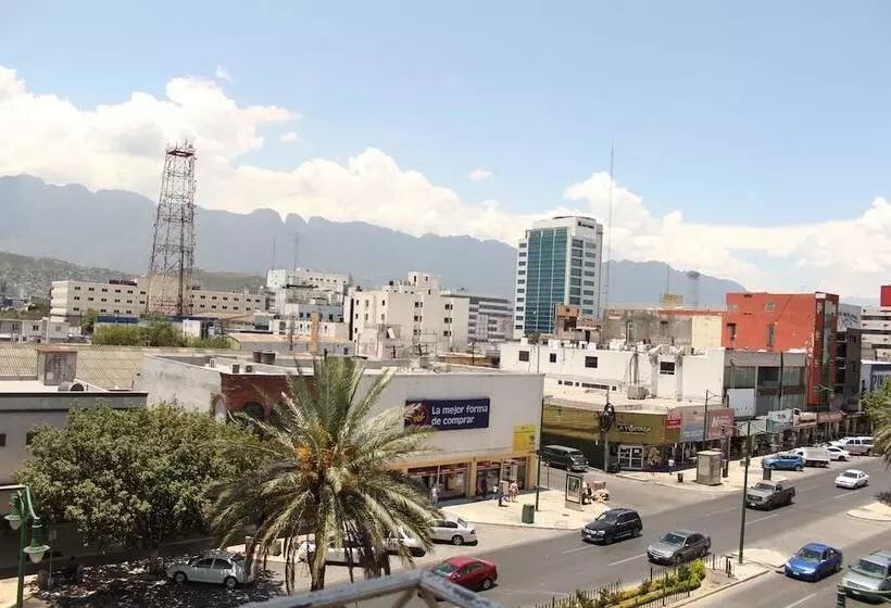 Fotos del hotel Plaza Del Arco Express:  8