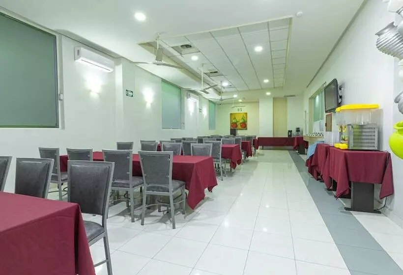 Fotos del hotel Plaza Del Arco Express:  5