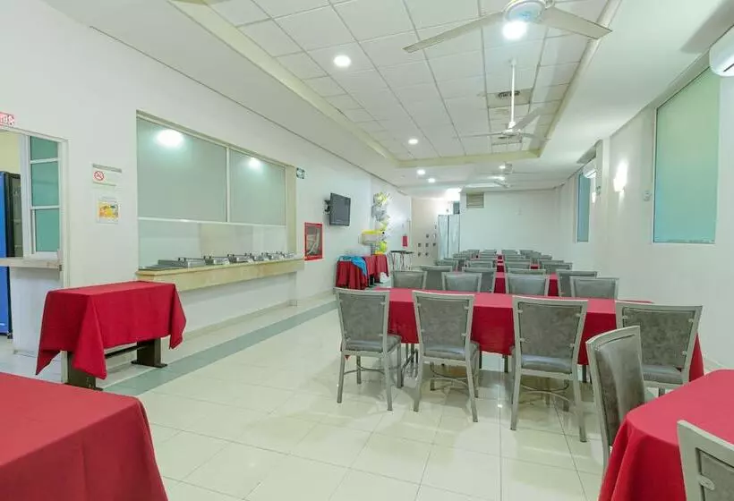 Fotos del hotel Plaza Del Arco Express:  17