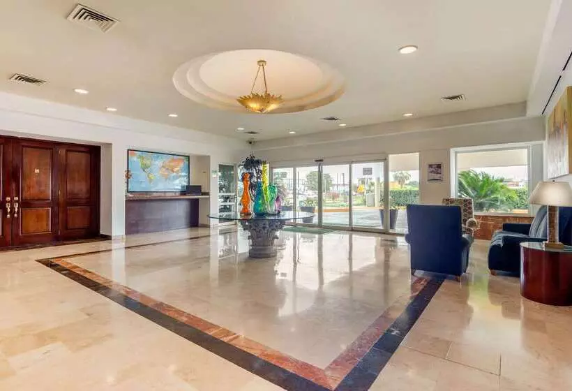 Fotos del hotel Quality Inn Monterrey La Fe:  12