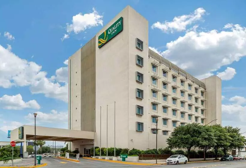 Quality Inn Monterrey La Fe