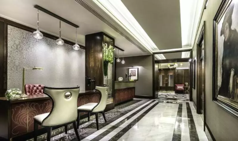 Fotos del hotel Taj 51 Buckingham Gate Suites And Residences:  2