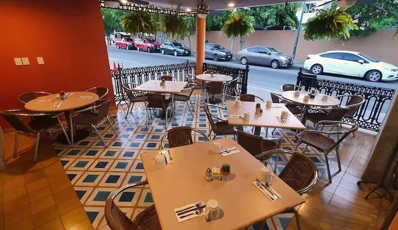 Fotos del hotel Azteca Inn:  15