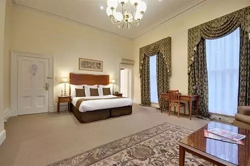 Fotos del hotel Charsfield:  19