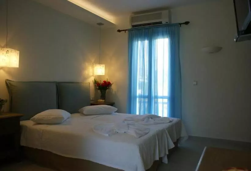 Fotos del hotel Alkyoni Beach:  8